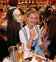 Monica Meier-Ivancan bei der Sixt Damen Wiesn im Schützen Festzelt (Foto: Martin Schmitz)